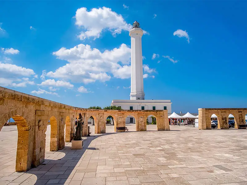 Scopri il Faro di Santa Maria di Leuca, il secondo più alto d'Europa