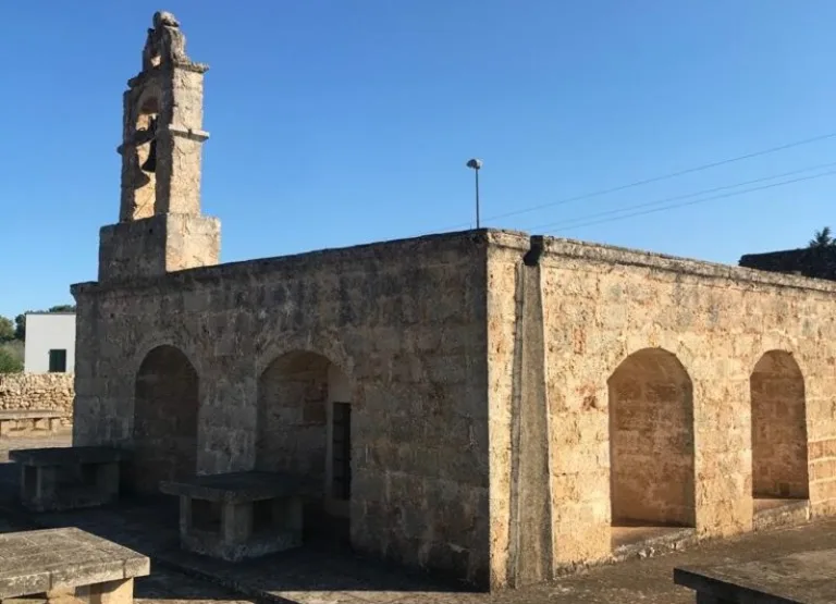 La Cripta del Gonfalone di Sant’Eufemia: tra arte, fede e mistero